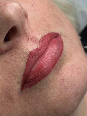 a 2 1 - Lip Tattoo - Natural Lip Liner Tattoo & Permanent Lip Color